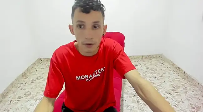 Snapshot of Isak_Millan chatting on March 2025 01:12:01 AM Isak Millan online show from March 2025 01:12:01 AM