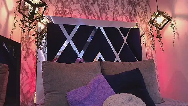 Snapshot of charlotte_bluee chatting on October 2025 06:45:02 PM charlotte bluee online show from October 2025 06:45:02 PM