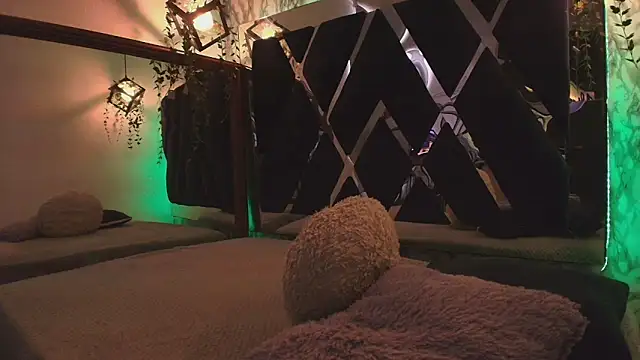 Snapshot of charlotte_bluee chatting on October 2025 06:42:01 PM charlotte bluee online show from October 2025 06:42:01 PM