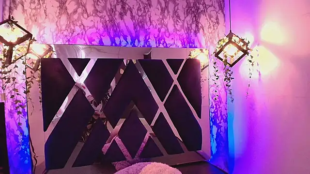 Snapshot of charlotte_bluee chatting on November 2025 12:17:01 PM charlotte bluee online show from November 2025 12:17:01 PM