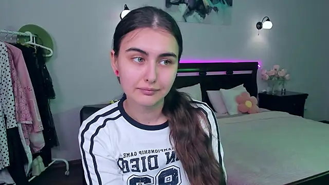 GabriellaMays online show from March 2025 05:08:01 AM