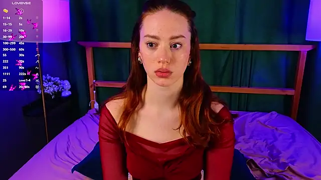 Snapshot of StacyWatts chatting on November 2025 07:57:01 PM StacyWatts online show from November 2025 07:57:01 PM