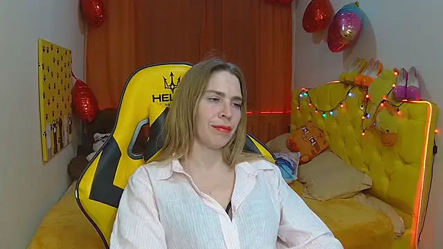 TessaDaybreak online show from March 2025 01:40:01 PM