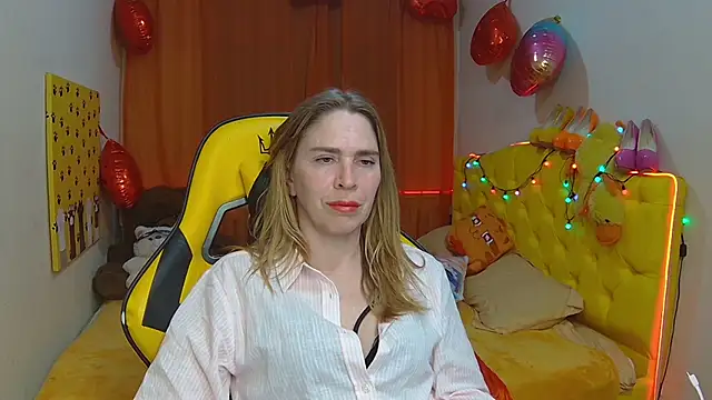 TessaDaybreak online show from March 2025 04:44:02 PM