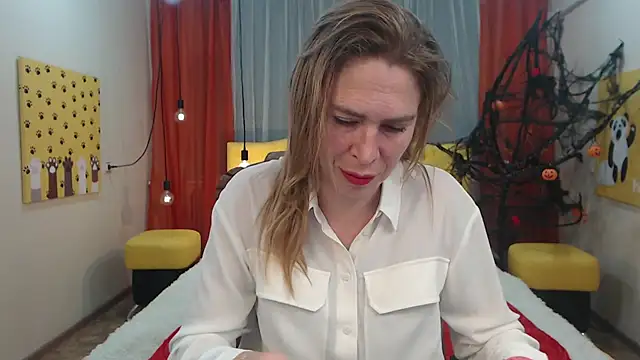 TessaDaybreak online show from October 2025 07:29:01 AM