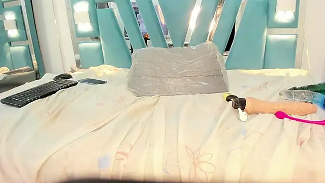 Snapshot of ebony_valentina chatting on March 2025 06:49:02 AM ebony valentina online show from March 2025 06:49:02 AM