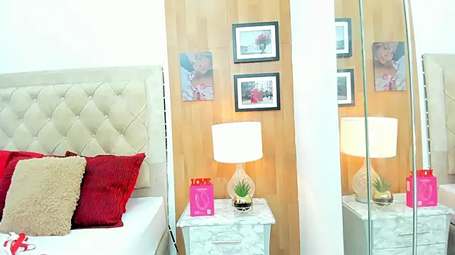 KimberlyBigBoobs online show from October 2025 10:22:01 PM