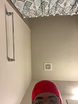 Snapshot of youngbusy chatting on February 2025 10:03:01 PM youngbusy online show from February 2025 10:03:01 PM