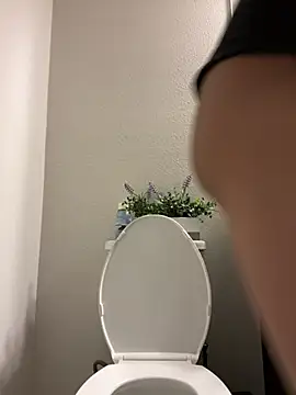 Snapshot of youngbusy chatting on February 2025 09:09:01 PM youngbusy online show from February 2025 09:09:01 PM