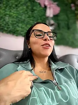 Snapshot of Naatalia chatting on May 2026 07:32:01 PM Naatalia online show from May 2026 07:32:01 PM