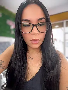 Snapshot of Naatalia chatting on May 2026 05:22:02 PM Naatalia online show from May 2026 05:22:02 PM