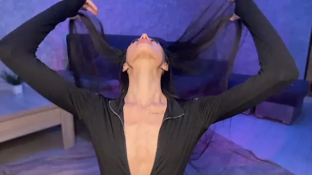 alissadreams online show from November 2025 07:05:01 PM