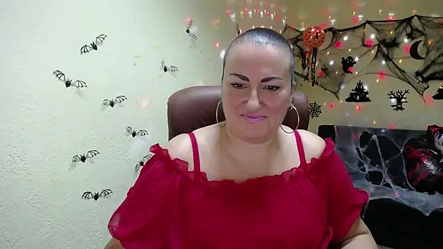 DianaMGG online show from October 2025 05:30:01 AM