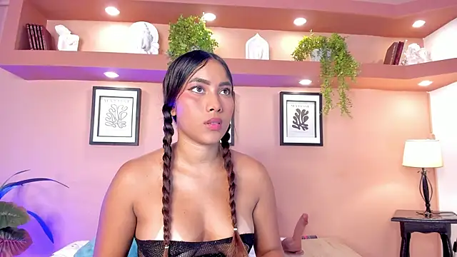 SofiaBennett  online show from March 2025 06:39:02 PM