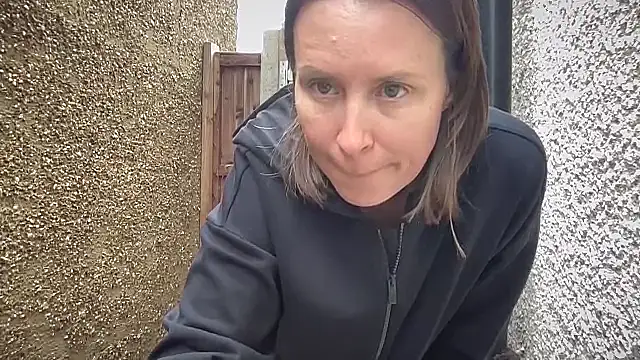 eatmypie69 online show from October 2025 11:08:02 AM