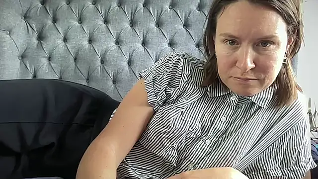 eatmypie69 online show from October 2025 10:16:01 AM