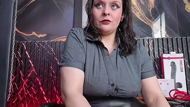 Snapshot of AmandaKovich chatting on November 2025 07:18:02 PM AmandaKovich online show from November 2025 07:18:02 PM