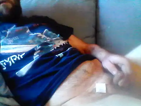 Snapshot of Andre35w chatting on December 2025 01:06:01 PM Andre35w online show from December 2025 01:06:01 PM