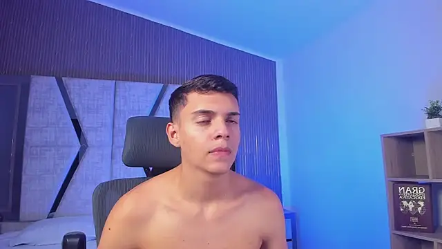 JacobRoberts1 online show from October 2025 07:44:02 PM