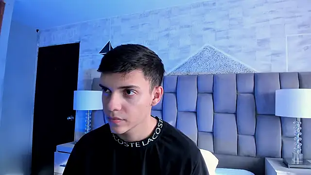 JacobRoberts1 online show from November 2025 09:14:02 PM