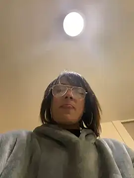 Snapshot of Queenblackx1 chatting on March 2025 03:17:01 AM Queenblackx1 online show from March 2025 03:17:01 AM