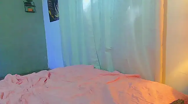 Snapshot of Reina_paola chatting on March 2025 05:28:01 PM Reina paola online show from March 2025 05:28:01 PM