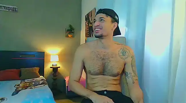 Snapshot of Reina_paola chatting on March 2025 01:51:01 PM Reina paola online show from March 2025 01:51:01 PM