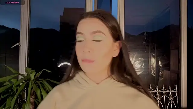 Ivanna West online show from October 2025 10:29:01 AM