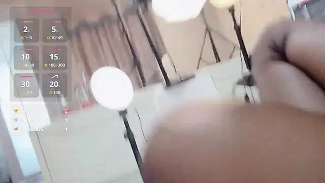 yueyue2003 online show from September 2025 05:01:02 AM