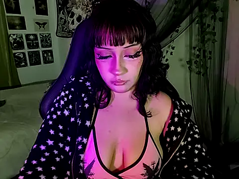 blue katt online show from November 2025 08:18:01 PM