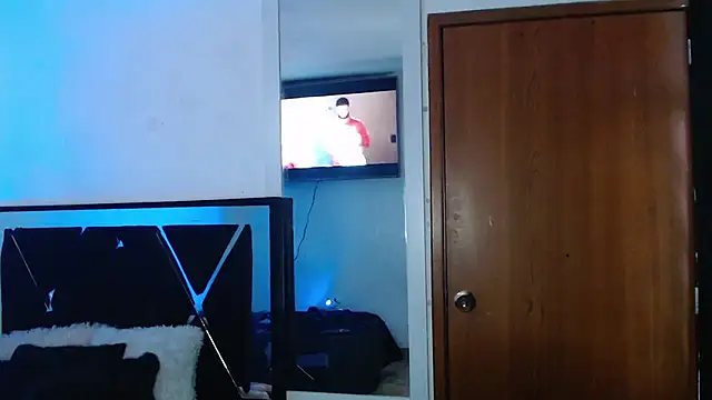 Smith boy 25 online show from February 2025 10:03:02 PM