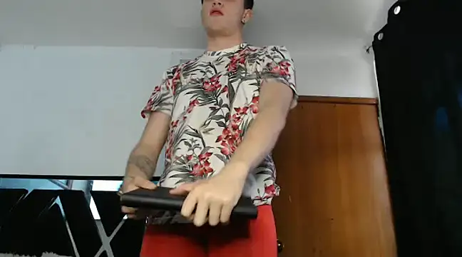 Smith boy 25 online show from February 2025 09:25:02 PM