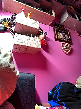 Snapshot of sexymelli18 chatting on November 2025 06:30:01 PM sexymelli18 online show from November 2025 06:30:01 PM