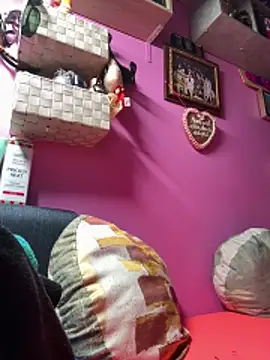 Snapshot of sexymelli18 chatting on November 2025 07:23:02 PM sexymelli18 online show from November 2025 07:23:02 PM