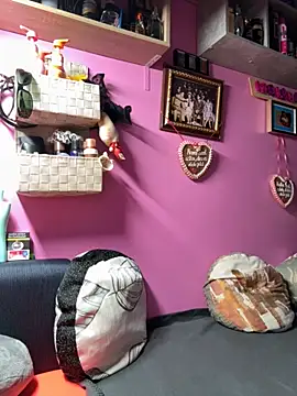 Snapshot of sexymelli18 chatting on November 2025 08:19:02 PM sexymelli18 online show from November 2025 08:19:02 PM