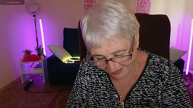 Snapshot of Sandra_Snowflake chatting on June 2026 12:39:01 PM Sandra Snowflake online show from June 2026 12:39:01 PM