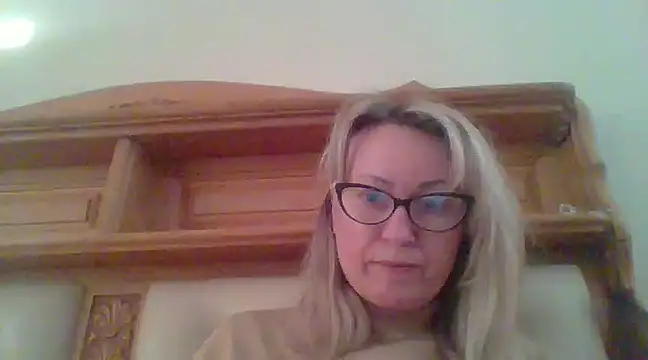 Snapshot of Mary888x chatting on February 2025 02:27:02 PM Mary888x online show from February 2025 02:27:02 PM