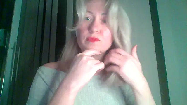 Snapshot of Mary888x chatting on February 2025 05:17:02 PM Mary888x online show from February 2025 05:17:02 PM