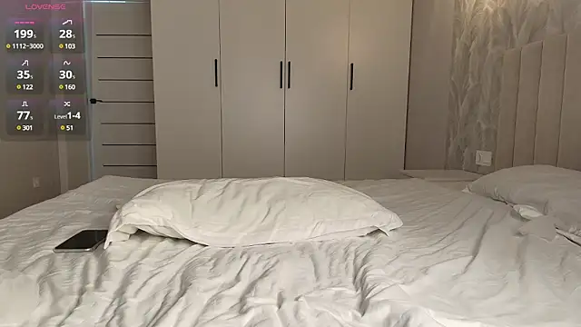 minamoons online show from March 2025 02:05:02 AM