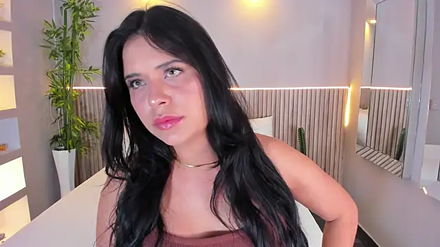 Snapshot of GeorginaReyes chatting on December 2025 10:49:01 PM GeorginaReyes online show from December 2025 10:49:01 PM