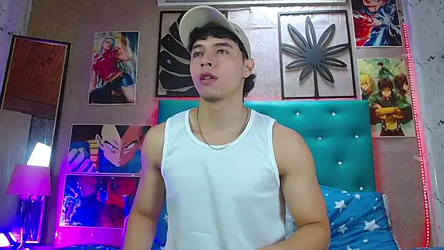 LiamAndrewzz online show from October 2025 05:45:01 PM