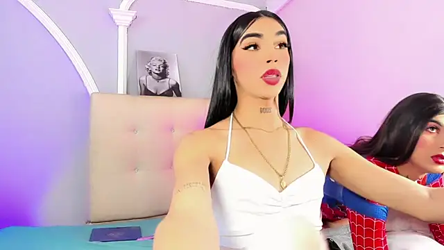 Snapshot of Brytany_TiffanySX chatting on March 2025 01:21:02 AM Brytany TiffanySX online show from March 2025 01:21:02 AM