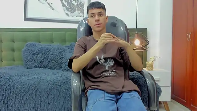 Snapshot of Johann_sex chatting on November 2025 03:13:02 PM Johann sex online show from November 2025 03:13:02 PM