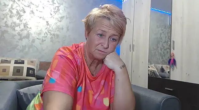 RosesandLillies online show from January 2025 06:33:02 PM