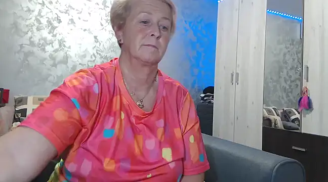 RosesandLillies online show from January 2025 07:26:01 PM