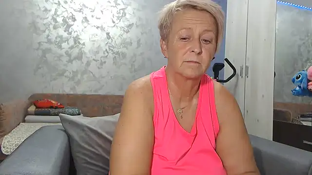 Snapshot of RosesandLillies chatting on July 2026 04:53:02 PM RosesandLillies online show from July 2026 04:53:02 PM