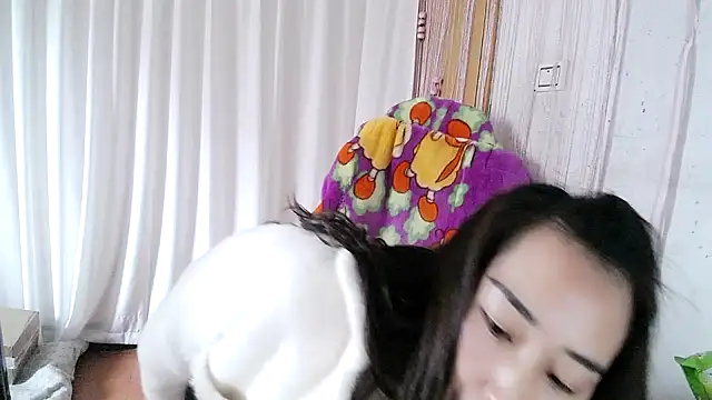 Snapshot of hebe-02 chatting on March 2025 12:59:02 AM hebe-02 online show from March 2025 12:59:02 AM