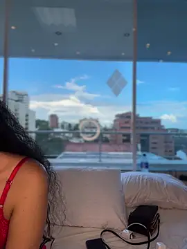 Alice surprise online show from November 2025 09:15:01 PM