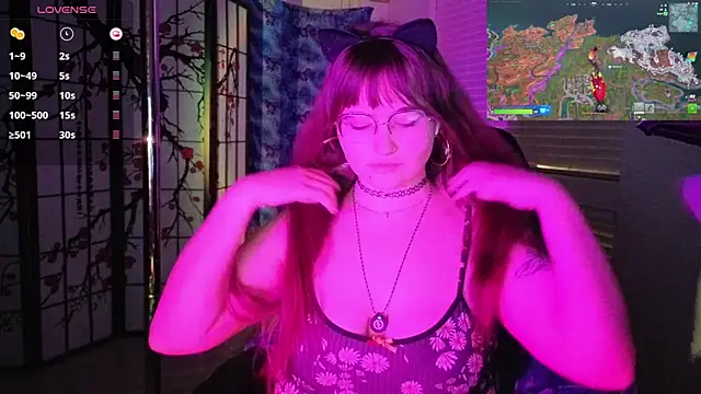 Snickerdoodles69 online show from June 2026 04:00:01 AM