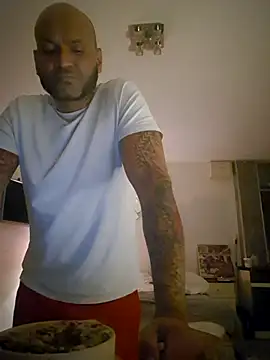 Snapshot of Mrnutella chatting on March 2025 02:25:01 AM Mrnutella online show from March 2025 02:25:01 AM